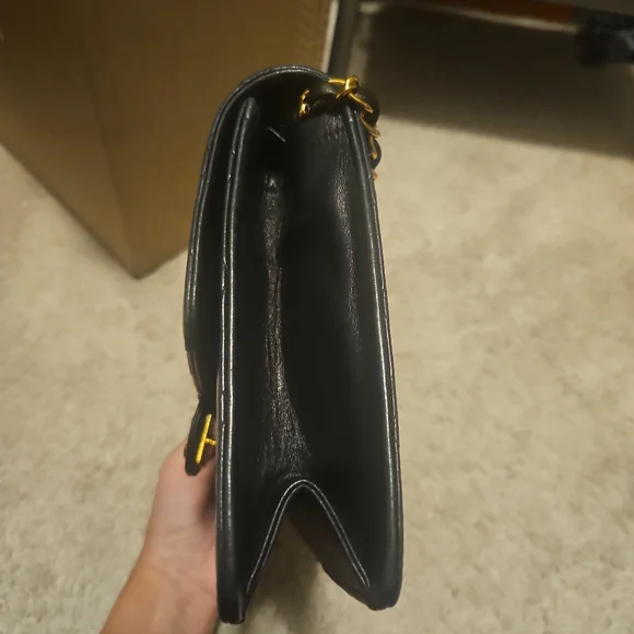 Chanel Lambskin Small Single Flap bag - Picture 4 of 11